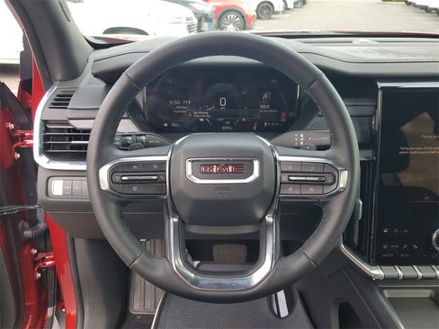 Used 2025 GMC Acadia Elevation image 24