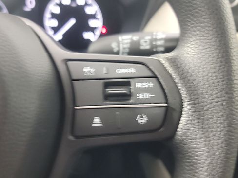 Certified 2023 Honda HR-V LX image 24