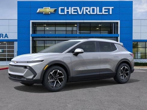 New 2026 Chevrolet Equinox EV LT image 2