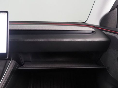 Used 2026 Tesla Model Y 2WD image 46