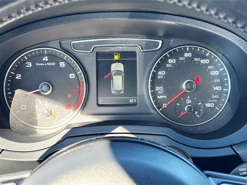 Used 2018 Audi Q3 2.0T Premium image 12