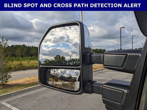 Used 2023 Ford F250 Lariat w/ Chrome Package image 6