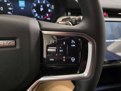 New 2026 Land Rover Discovery Sport Landmark image 32