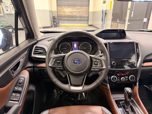 Used 2023 Subaru Forester Touring AWD/4WD image 21
