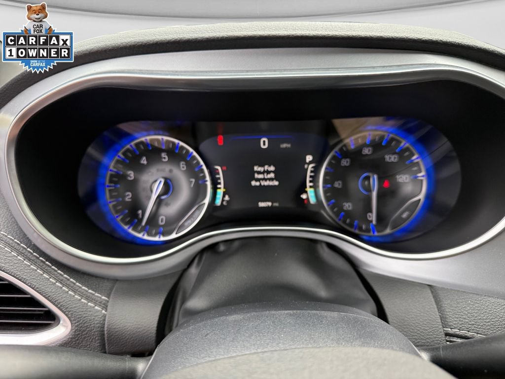 Certified 2025 Chrysler Pacifica Limited FWD image 24