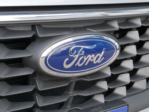 Used 2023 Ford Escape Active w/ Tech Pack #1 AWD/4WD image 4