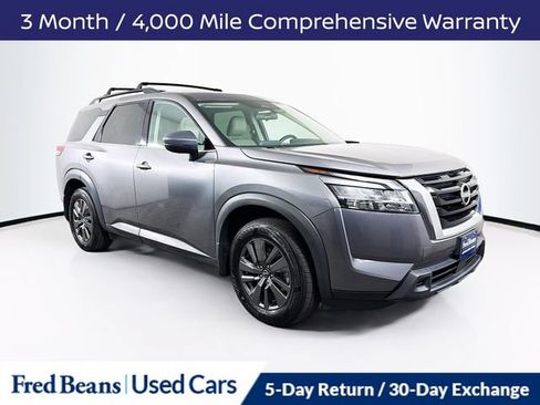 Used 2022 Nissan Pathfinder SV AWD/4WD image 1