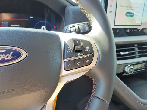 New 2026 Ford Explorer Active w/ Active Comfort Package image 13