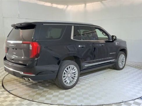 Used 2025 GMC Yukon Denali w/ Sun & Power Step Package image 8