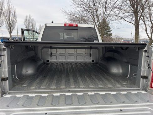 Used 2018 RAM 1500 Laramie image 31