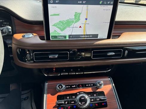 Used 2022 Lincoln Aviator Reserve w/ Equipment Group 201A AWD/4WD image 32