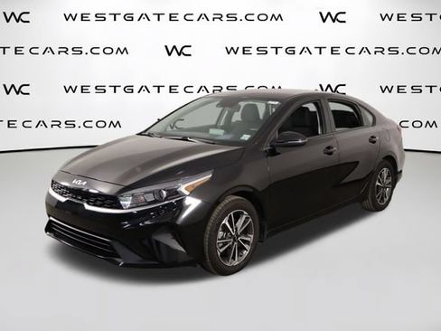Used 2023 Kia Forte LXS w/ LXS Technology Package FWD image 1