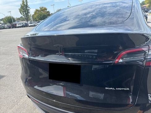 Used 2023 Tesla Model Y Long Range AWD/4WD image 6