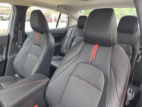 New 2026 Nissan Sentra SR FWD image 9