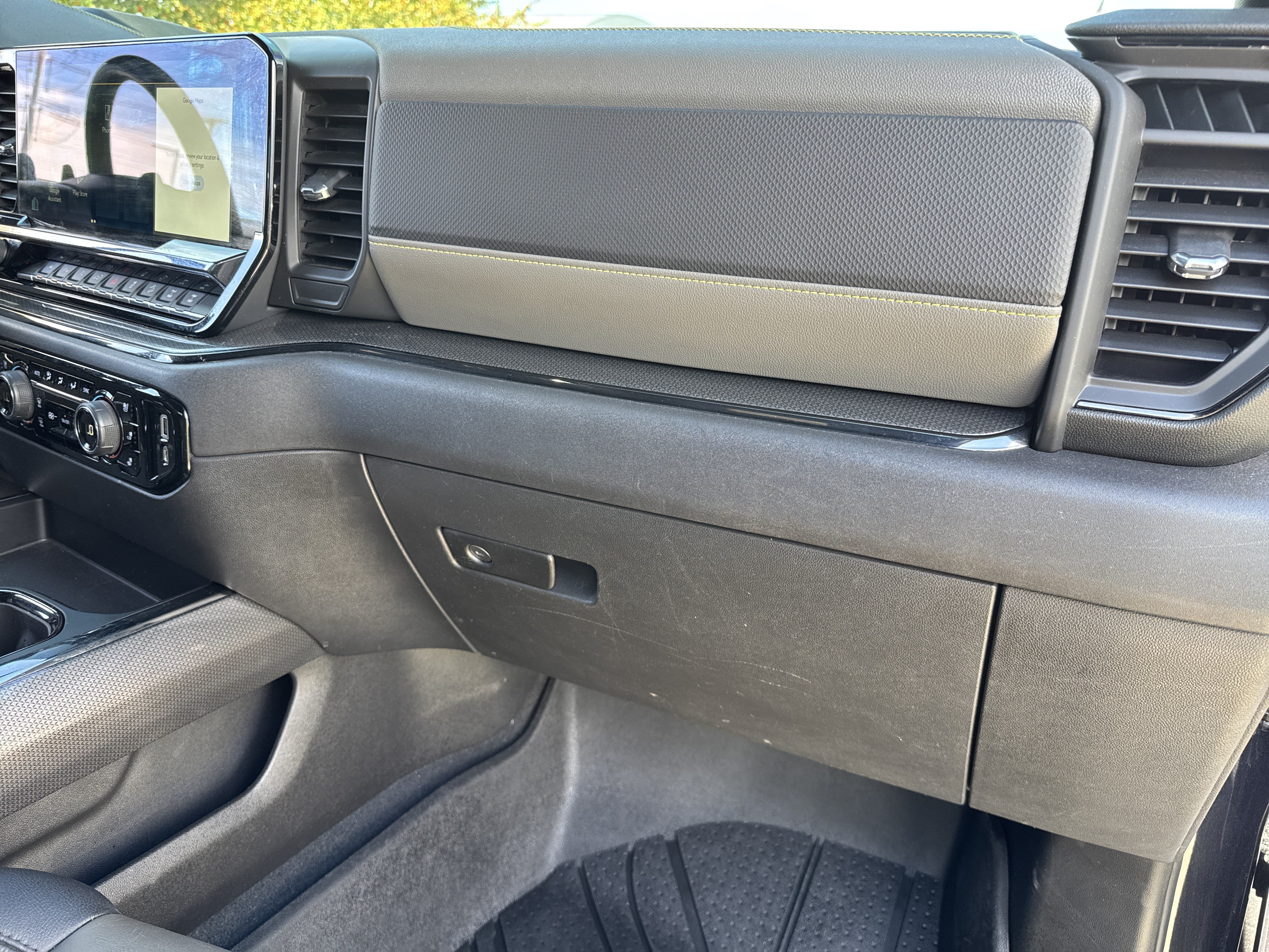 Used 2023 Chevrolet Silverado 1500 ZR2 w/ Technology Package AWD/4WD image 28