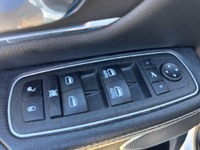 Used 2023 RAM 1500 Laramie AWD/4WD image 18