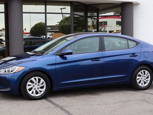 Used 2017 Hyundai Elantra SE FWD image 7