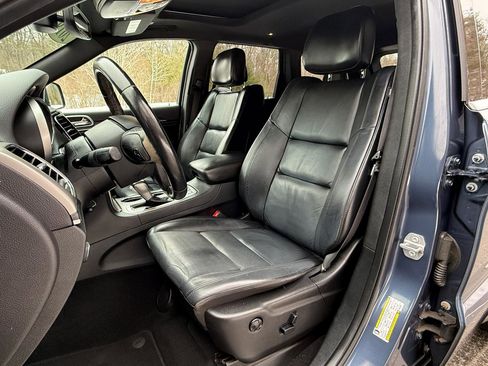 Used 2019 Jeep Grand Cherokee Limited image 15