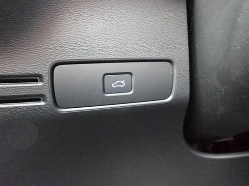 New 2026 Volvo XC40 B5 Plus w/ Climate Package AWD/4WD image 27