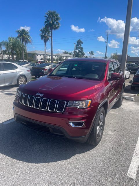 Used 2020 Jeep Grand Cherokee Laredo w/ 18" Wheel & 8.4" Radio Group RWD image 2