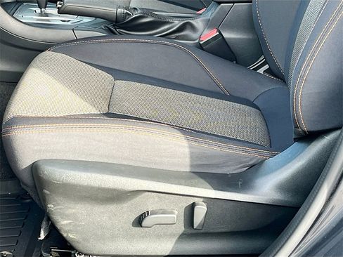 Used 2022 Subaru Crosstrek 2.0i Premium w/ Moonroof Package image 18