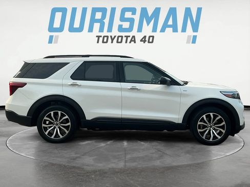 Used 2022 Ford Explorer ST-Line w/ Class IV Trailer Tow Package AWD/4WD image 8