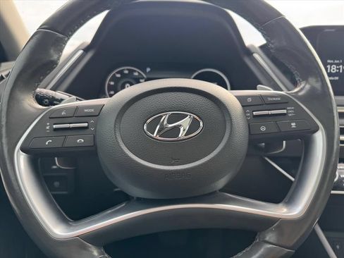 Used 2023 Hyundai Sonata Limited w/ Preferred Accessory Package FWD image 16