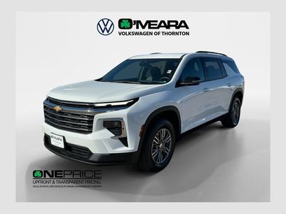 Used 2025 Chevrolet Traverse LT
