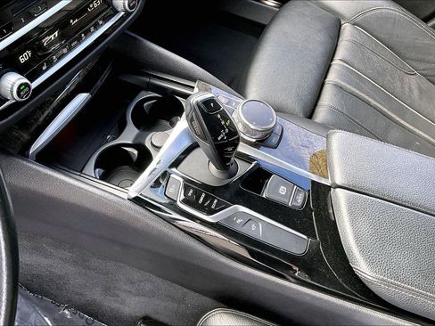 Used 2019 BMW 530i w/ Convenience Package image 14