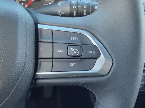 Used 2024 Jeep Compass Latitude w/ Sun and Sound Group image 9