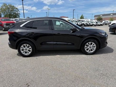 Used 2023 Ford Escape Active w/ Tech Pack #1 AWD/4WD image 2
