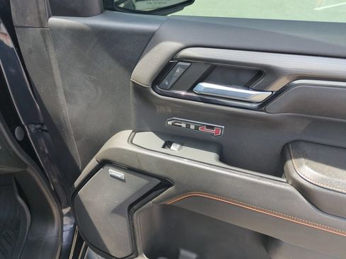 Used 2023 GMC Sierra 1500 AT4 w/ AT4 Premium Package AWD/4WD image 33