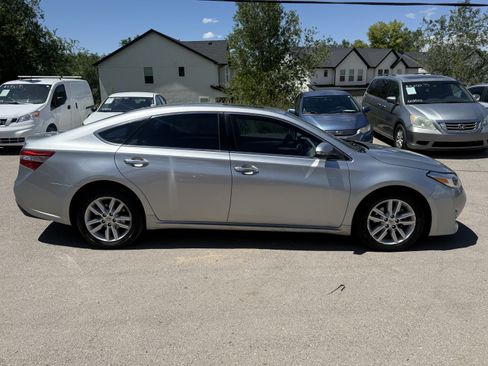Used 2015 Toyota Avalon XLE Premium FWD image 3
