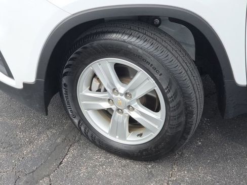 Certified 2022 Chevrolet Trax LT w/ LT Convenience Package image 20