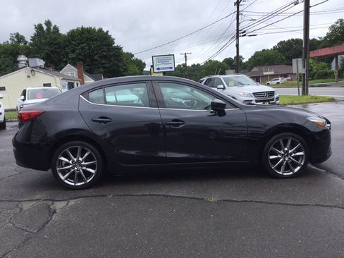Used 2018 MAZDA MAZDA3 Touring FWD image 7