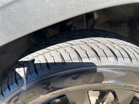 Used 2022 Volkswagen Taos SE image 11