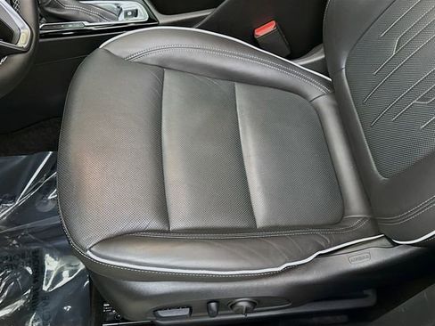 Used 2024 Buick Encore GX Avenir w/ Avenir Technology Package image 21