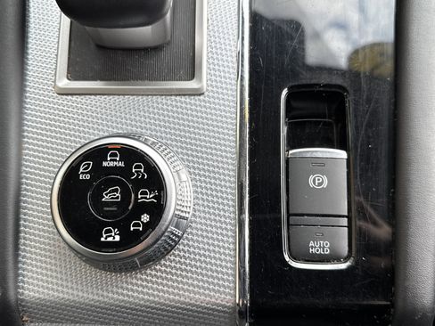 Used 2022 Mitsubishi Outlander SEL image 16