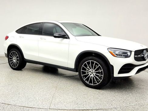Used 2023 Mercedes-Benz GLC 300 4MATIC Coupe image 3