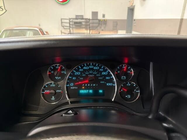 Used 2022 Chevrolet Express 2500 w/ Driver Convenience Package RWD image 28