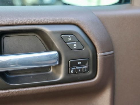 Used 2021 GMC Sierra 1500 SLT w/ SLT Convenience Package image 12