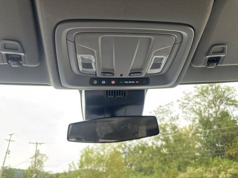 Used 2024 Chevrolet Silverado 1500 Custom image 21