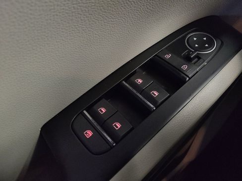 Used 2020 Kia Soul LX FWD image 27