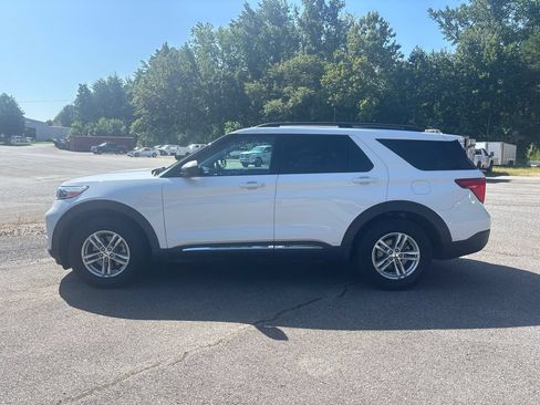 Used 2021 Ford Explorer XLT AWD/4WD image 8