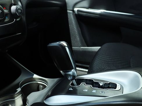 Used 2020 Dodge Journey SE image 48