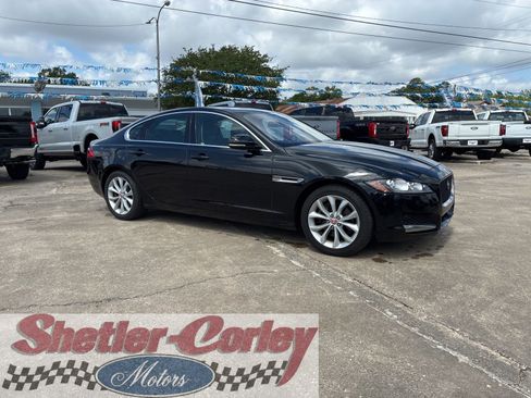 Used 2018 Jaguar XF Premium RWD image 1
