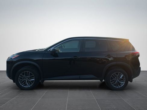 Used 2023 Nissan Rogue S image 3