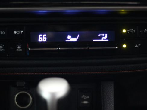 Used 2019 Toyota Corolla SE FWD image 26