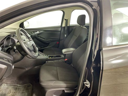 Used 2018 Ford Focus SE image 11