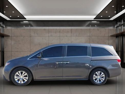 Used 2016 Honda Odyssey SE image 5